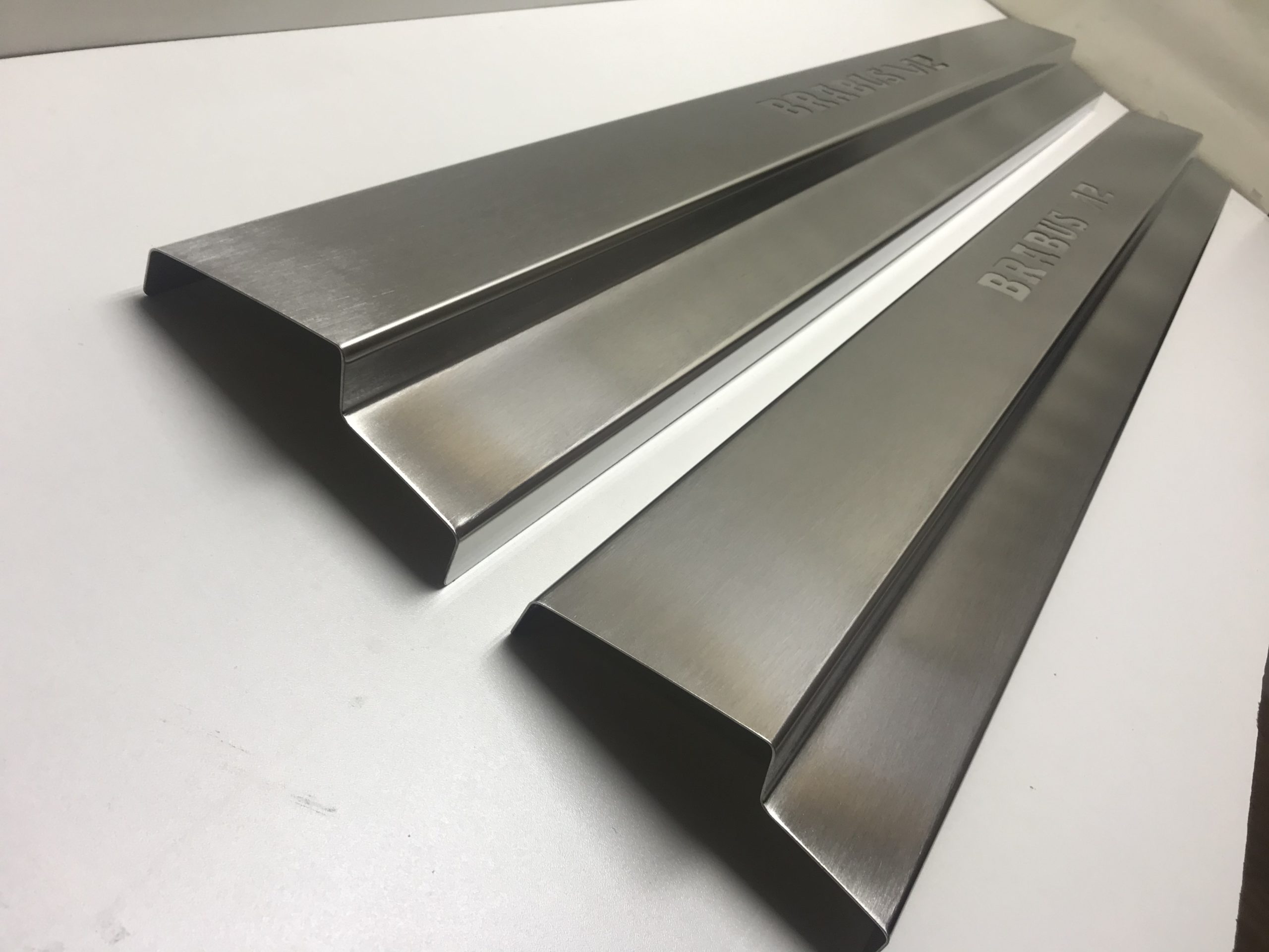 drezcar door sills brabus v12 white mercedes benz w140 sec 3