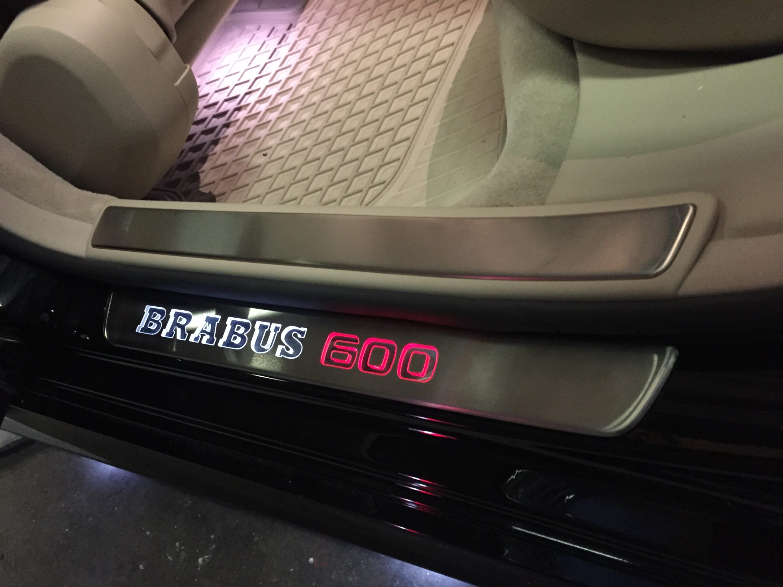 drezcar.com door sills brabus 600 mercedes w2223