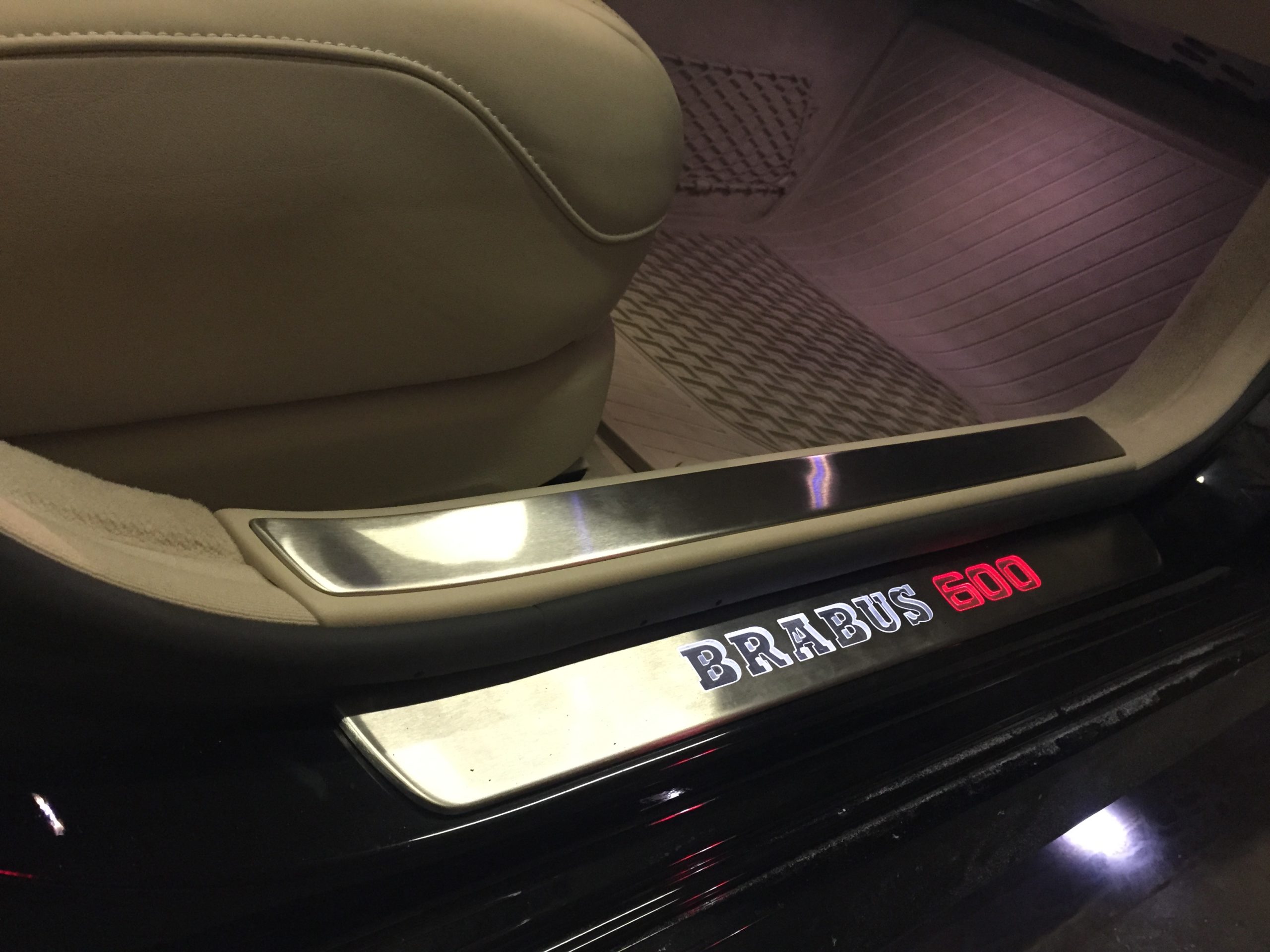 drezcar.com door sills brabus 600 mercedes w2224